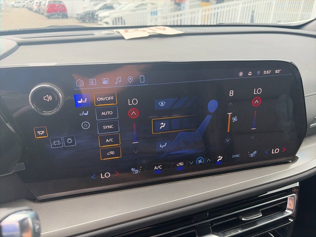 Certified 2026 Chevrolet Traverse LT FWD image 15