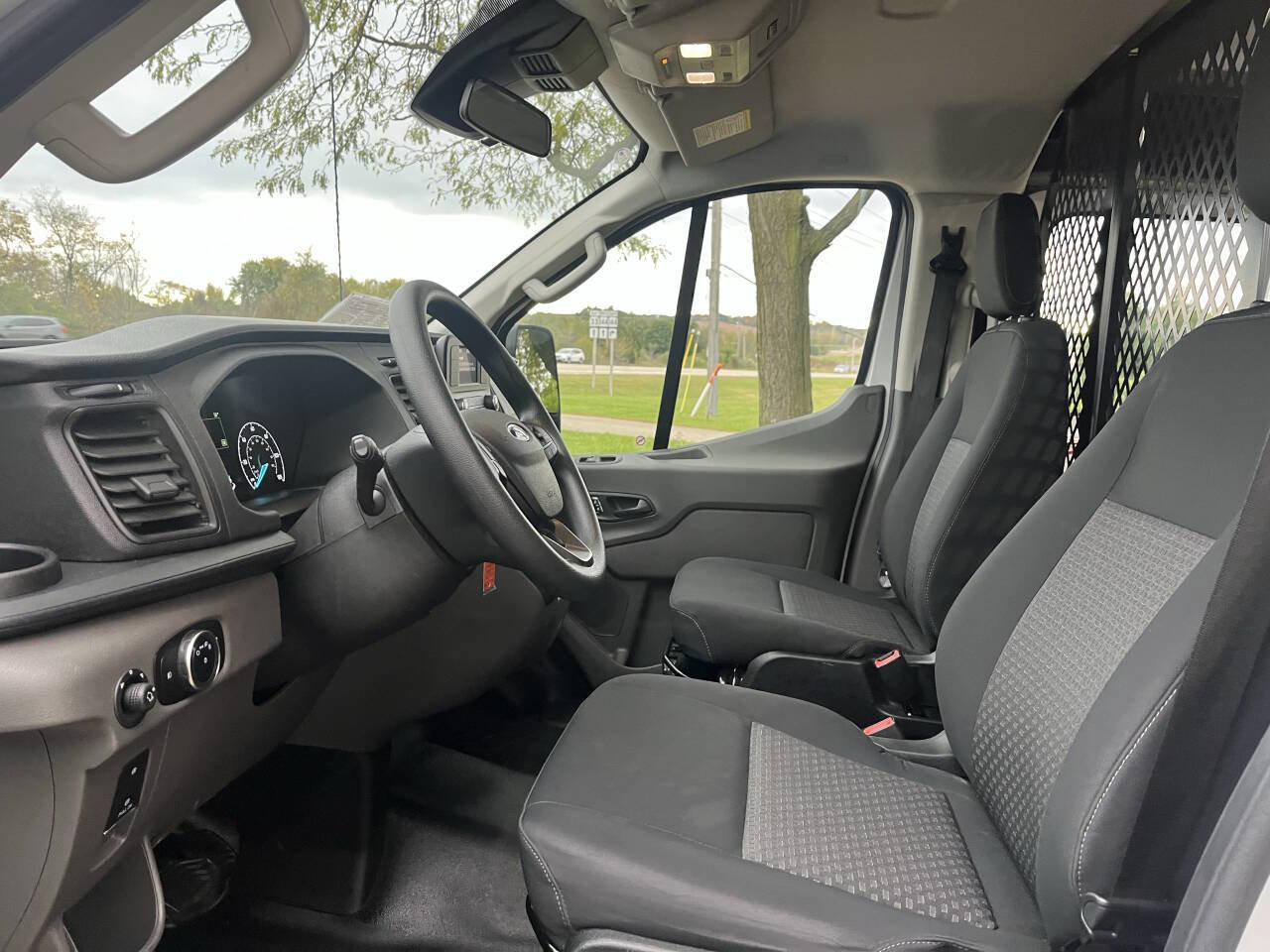 Used 2024 Ford Transit 250 Low Roof w/ Exterior Upgrade Package image 25