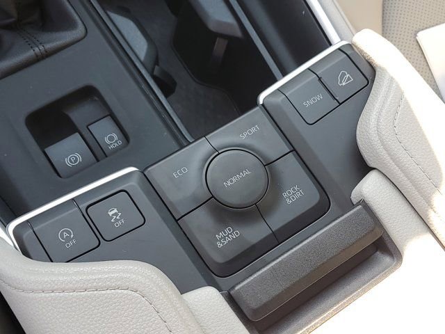 Used 2024 Toyota Grand Highlander XLE image 31