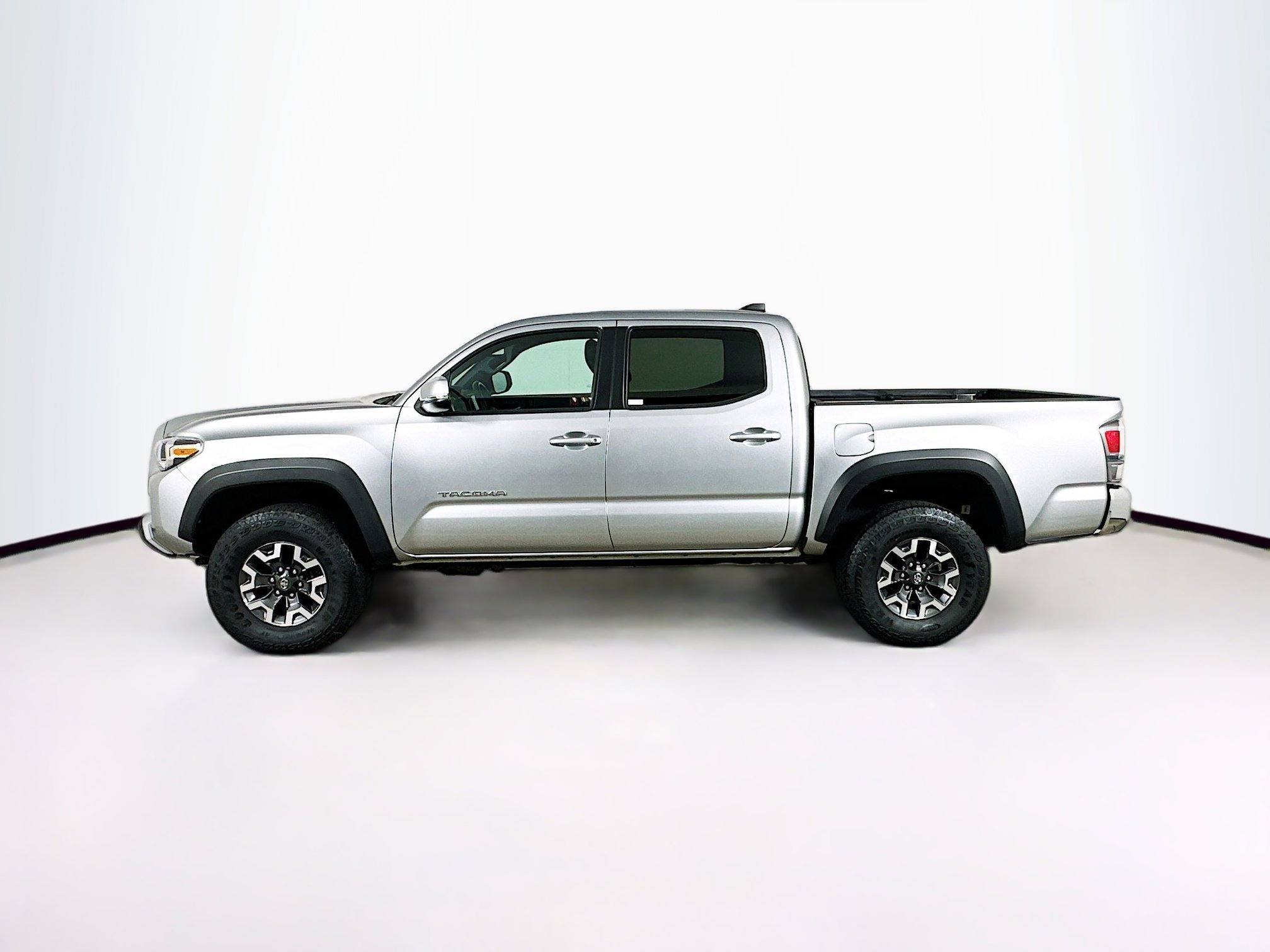 Used 2023 Toyota Tacoma TRD Off-Road image 4