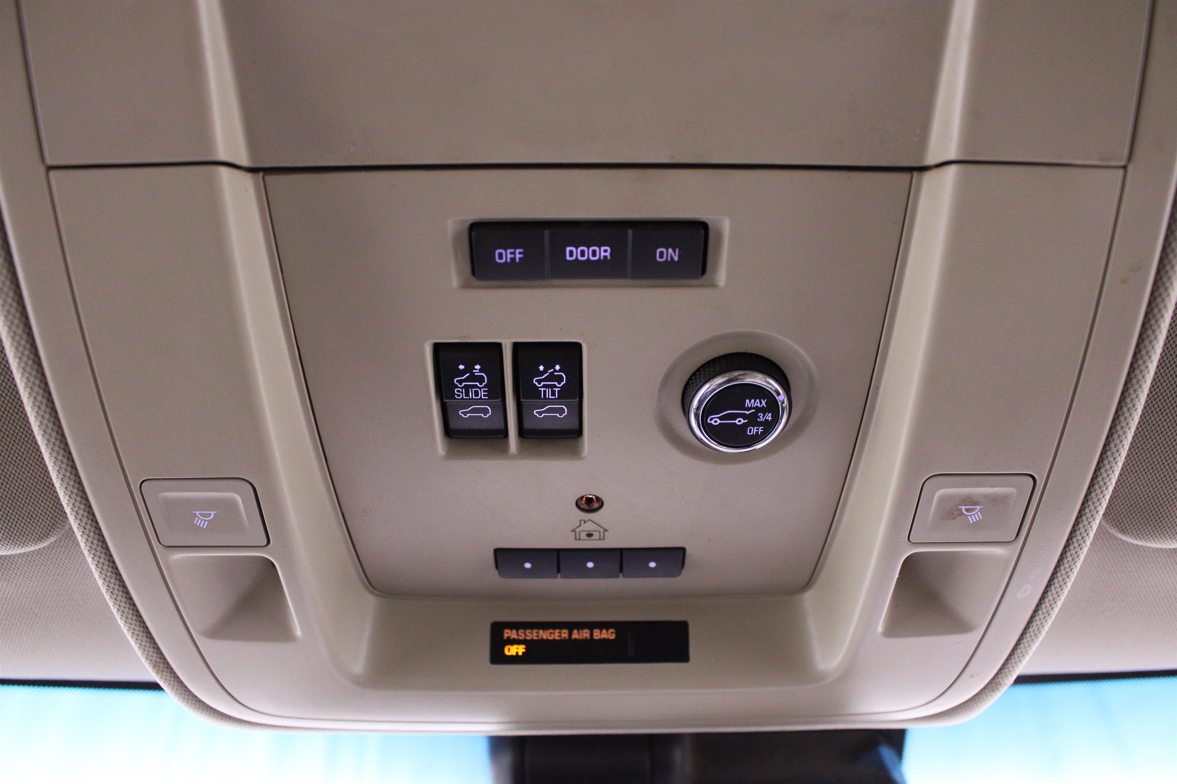 Used 2015 Chevrolet Suburban LT AWD/4WD image 17