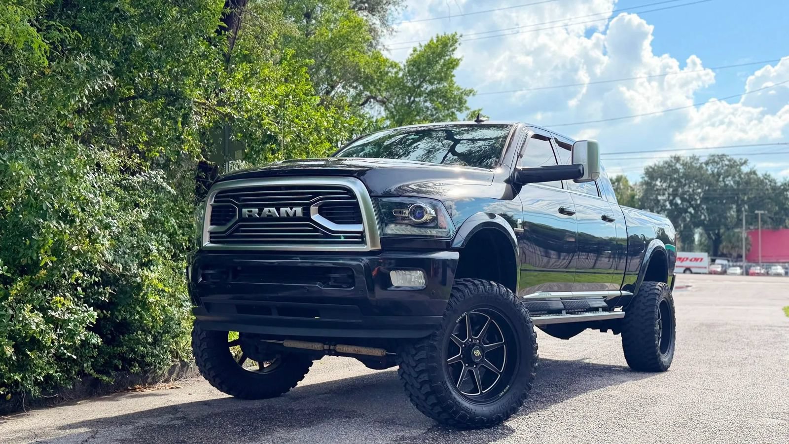 Used 2018 RAM 2500 Limited AWD/4WD image 2