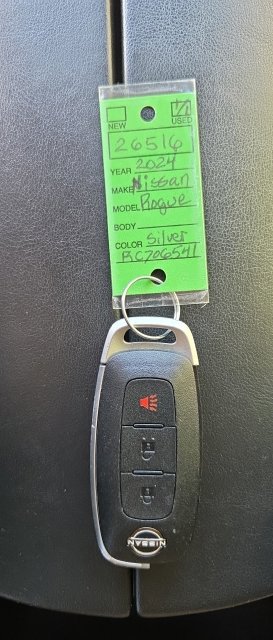 Used 2024 Nissan Rogue S AWD/4WD image 14