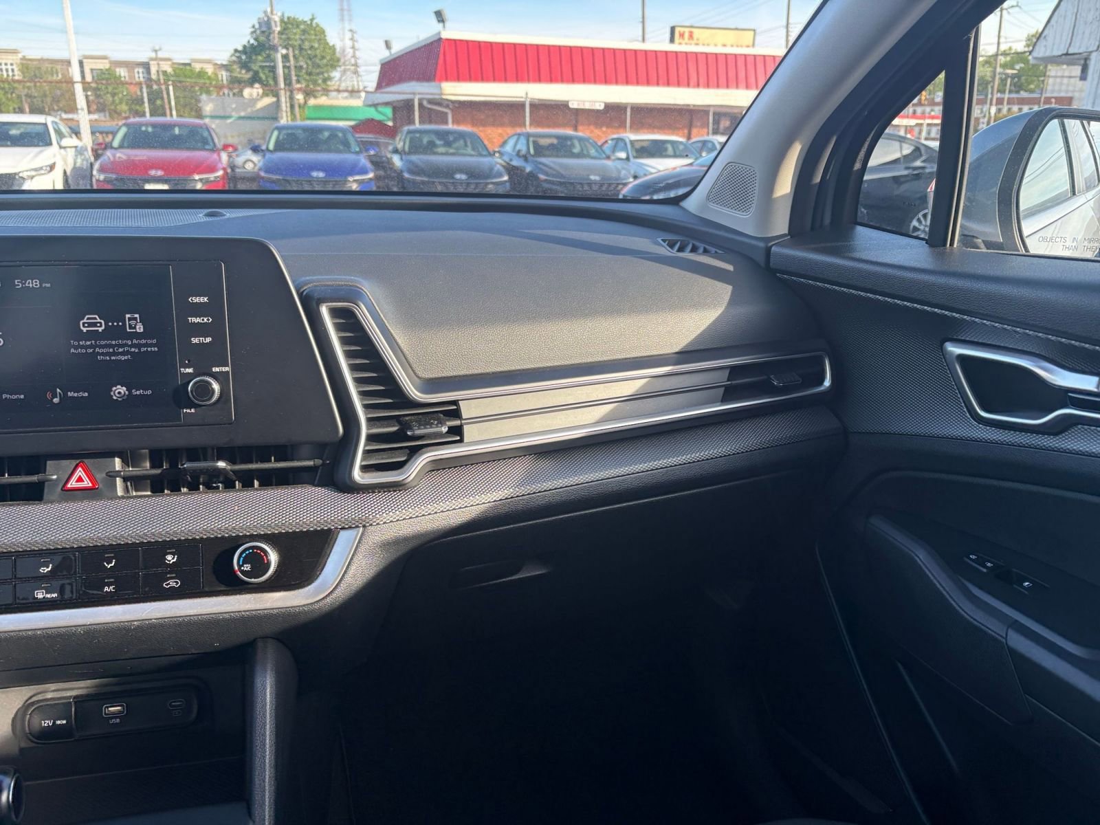 Used 2025 Kia Sportage LX image 34