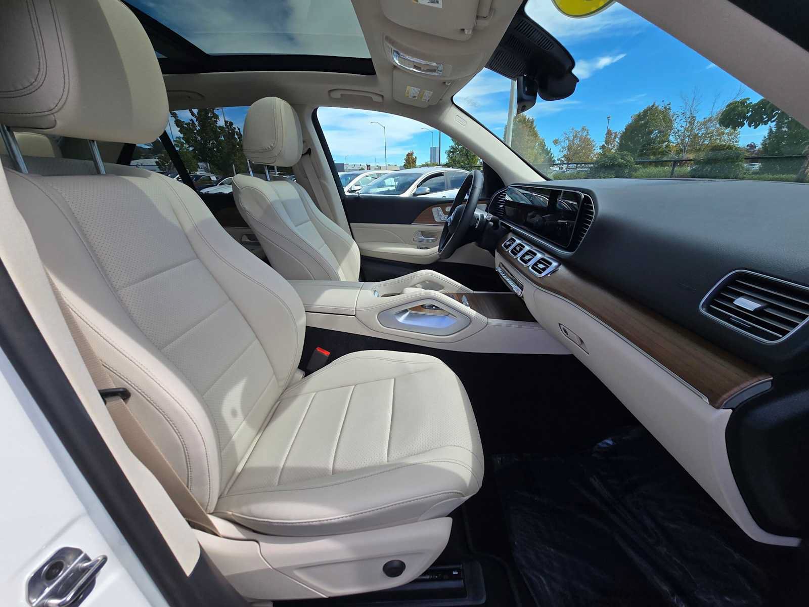 Used 2026 Mercedes-Benz GLE 450 4MATIC image 11