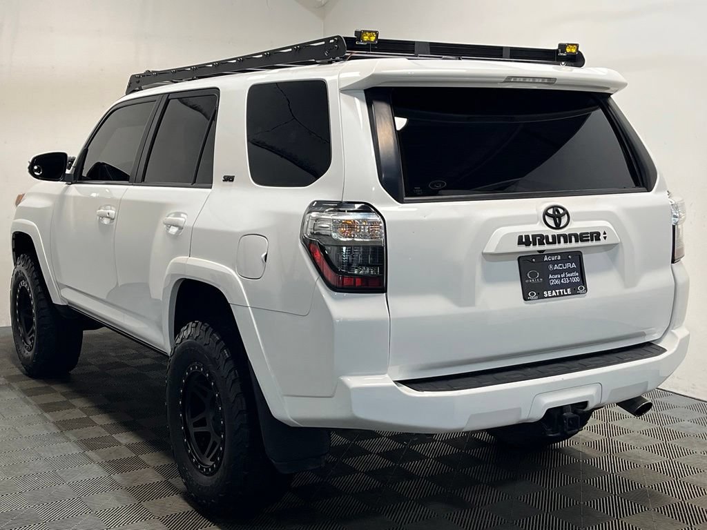 Used 2020 Toyota 4Runner SR5 Premium w/ Moonroof Package AWD/4WD image 22