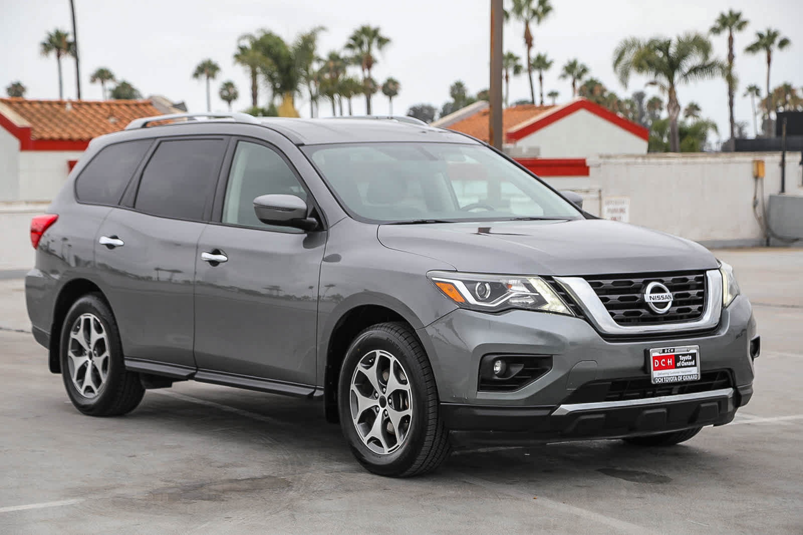 Used 2019 Nissan Pathfinder SV FWD image 4
