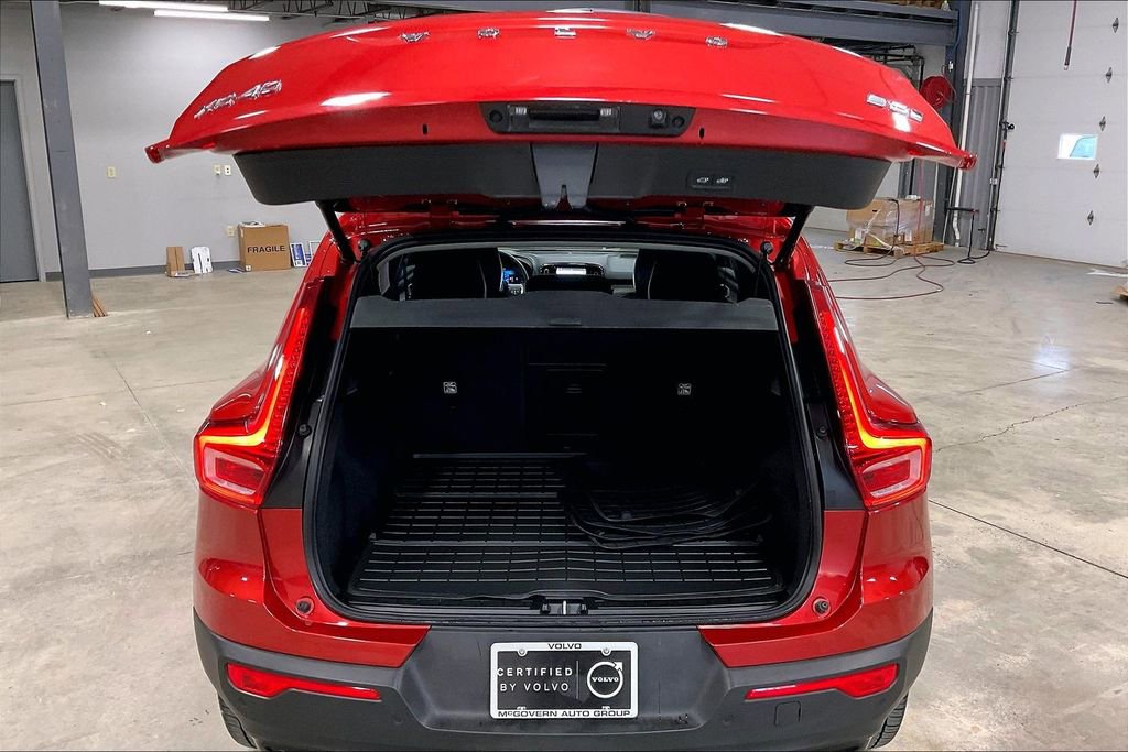 Certified 2023 Volvo XC40 B5 Plus w/ Protection Package Premier AWD/4WD image 35