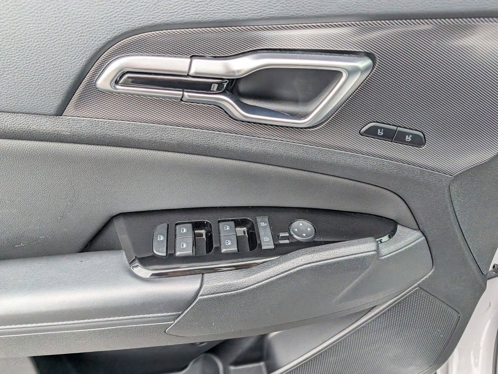 Used 2024 Kia Sportage SX image 29