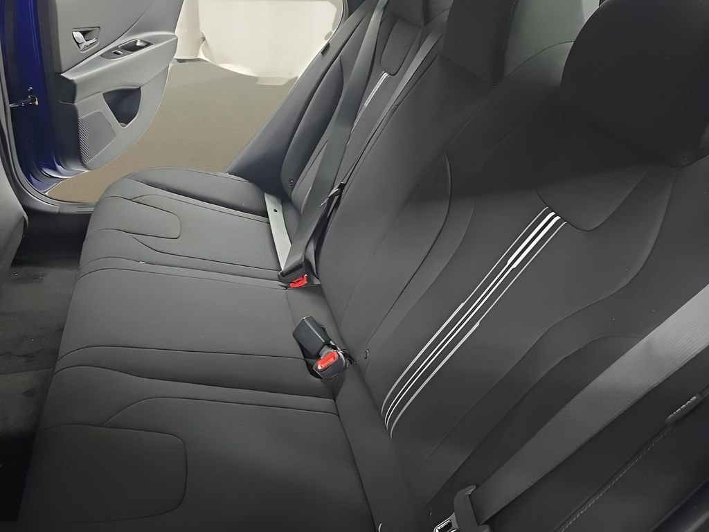 New 2026 Hyundai Elantra Sport image 15