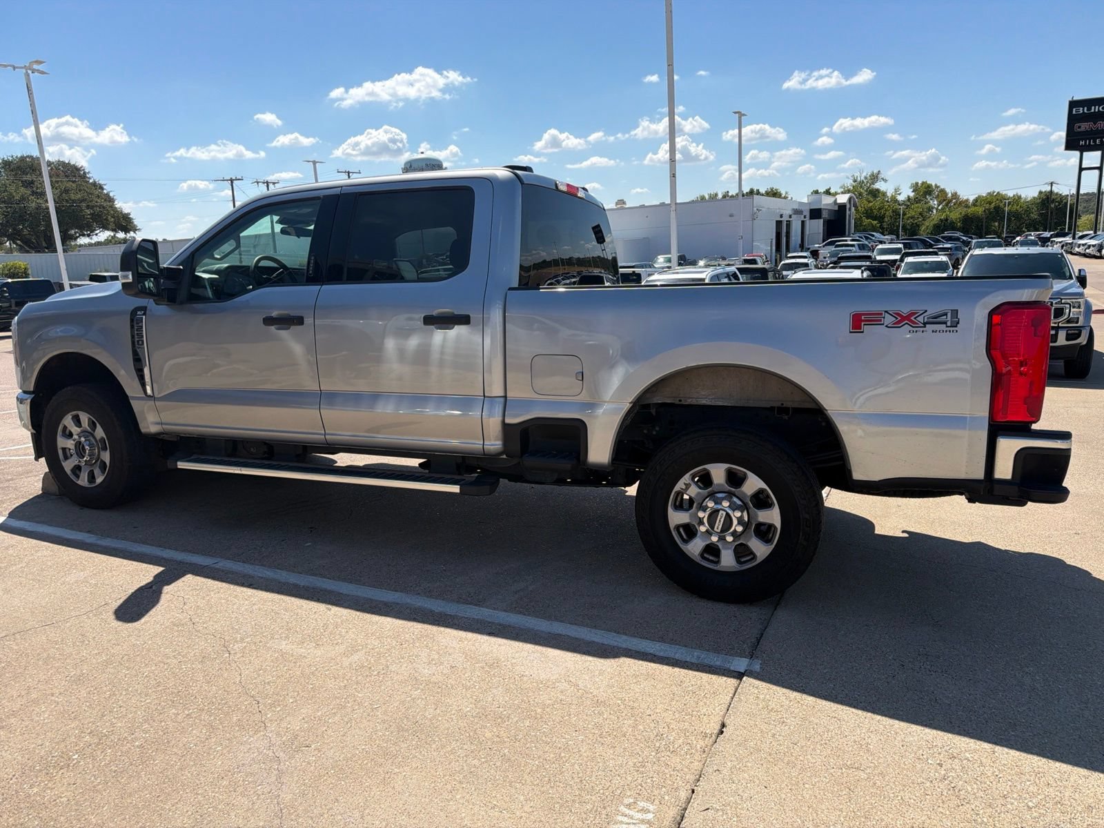 Used 2024 Ford F250 XLT w/ FX4 Off-Road Package AWD/4WD image 3