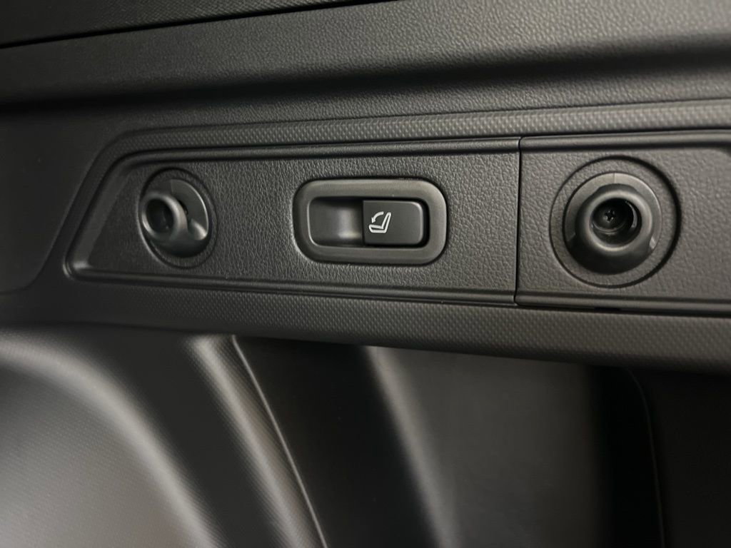 Used 2025 Subaru Forester Wilderness image 36