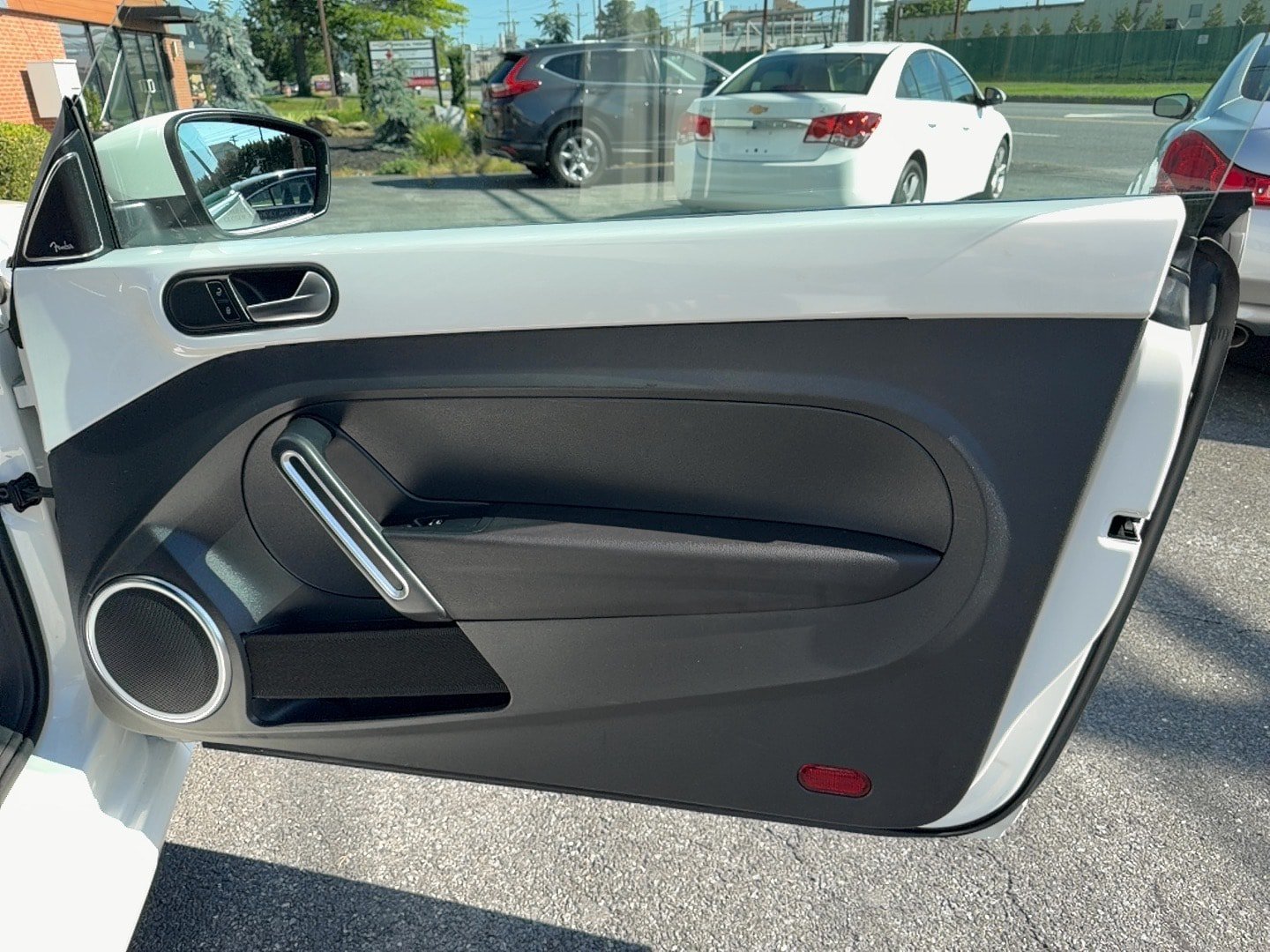 Used 2013 Volkswagen Beetle 2.5 FWD image 21