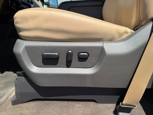 Used 2013 Ford F350 Lariat w/ Chrome Pkg AWD/4WD image 38