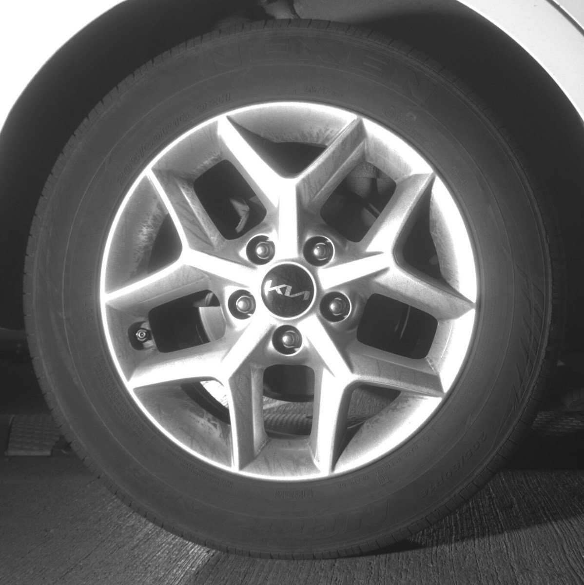 Used 2025 Kia Soul LX w/ LX Technology Package FWD image 12