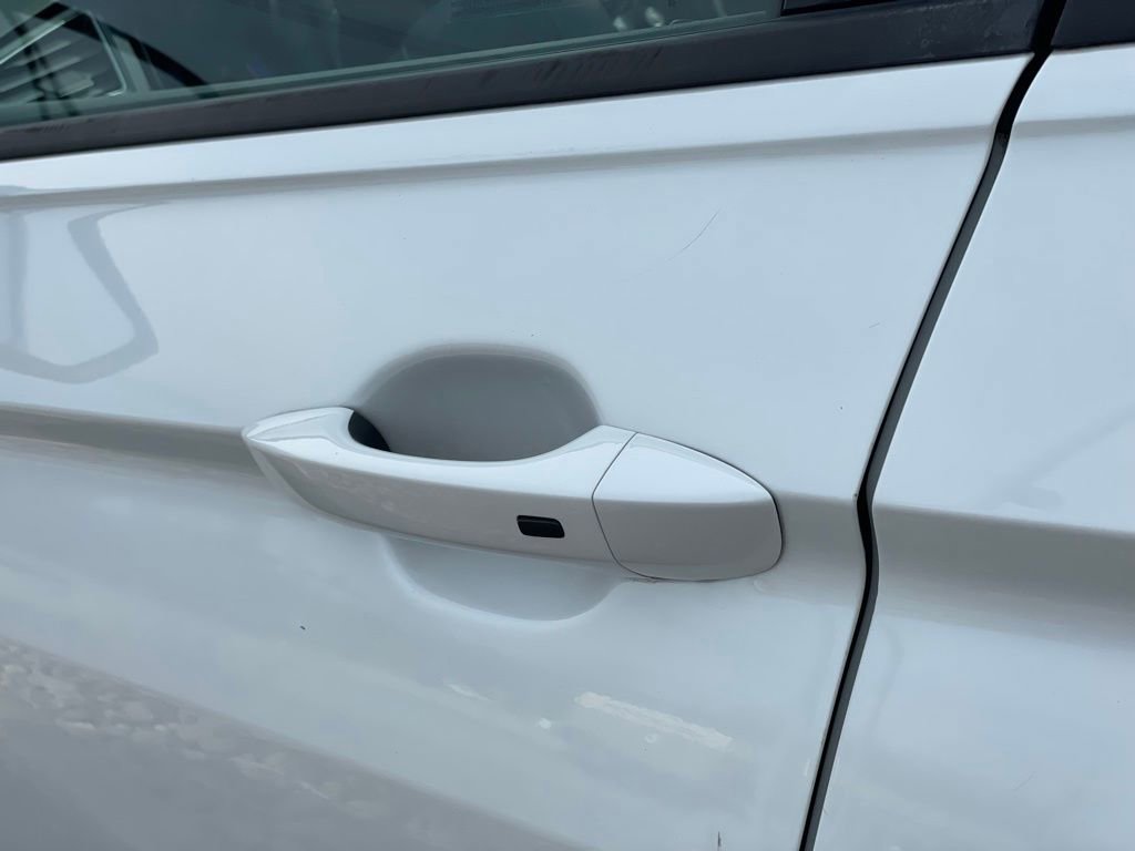 Used 2023 Volkswagen Tiguan SE R-Line image 31