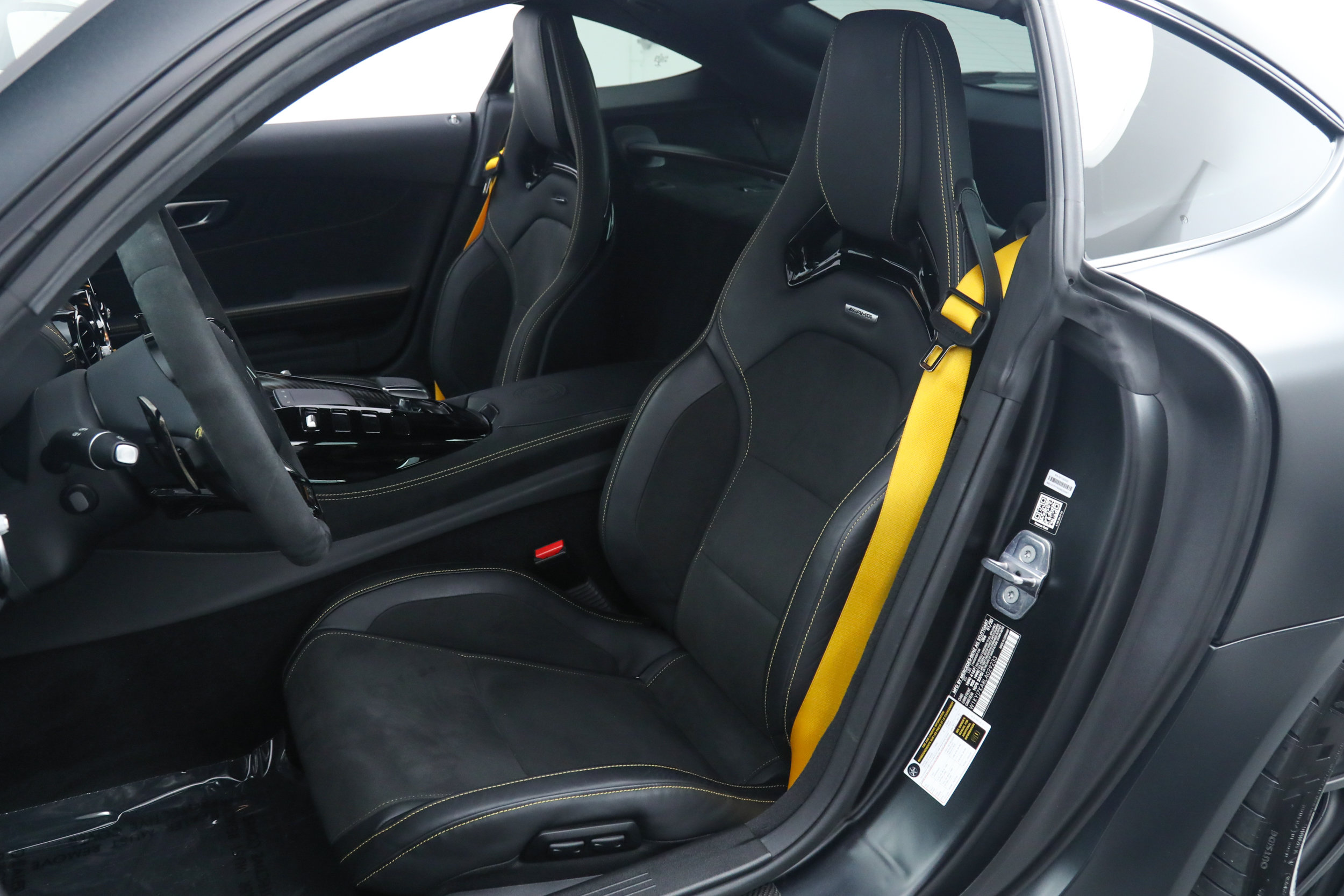 Used 2020 Mercedes-Benz AMG GT R image 29