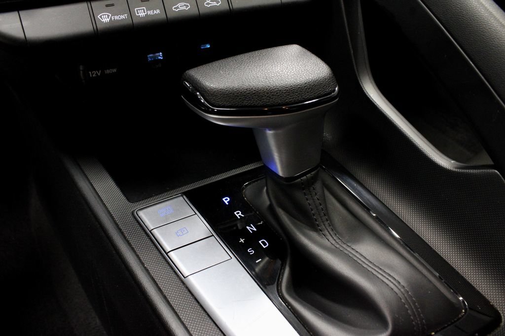 Certified 2024 Hyundai Elantra SEL FWD image 33