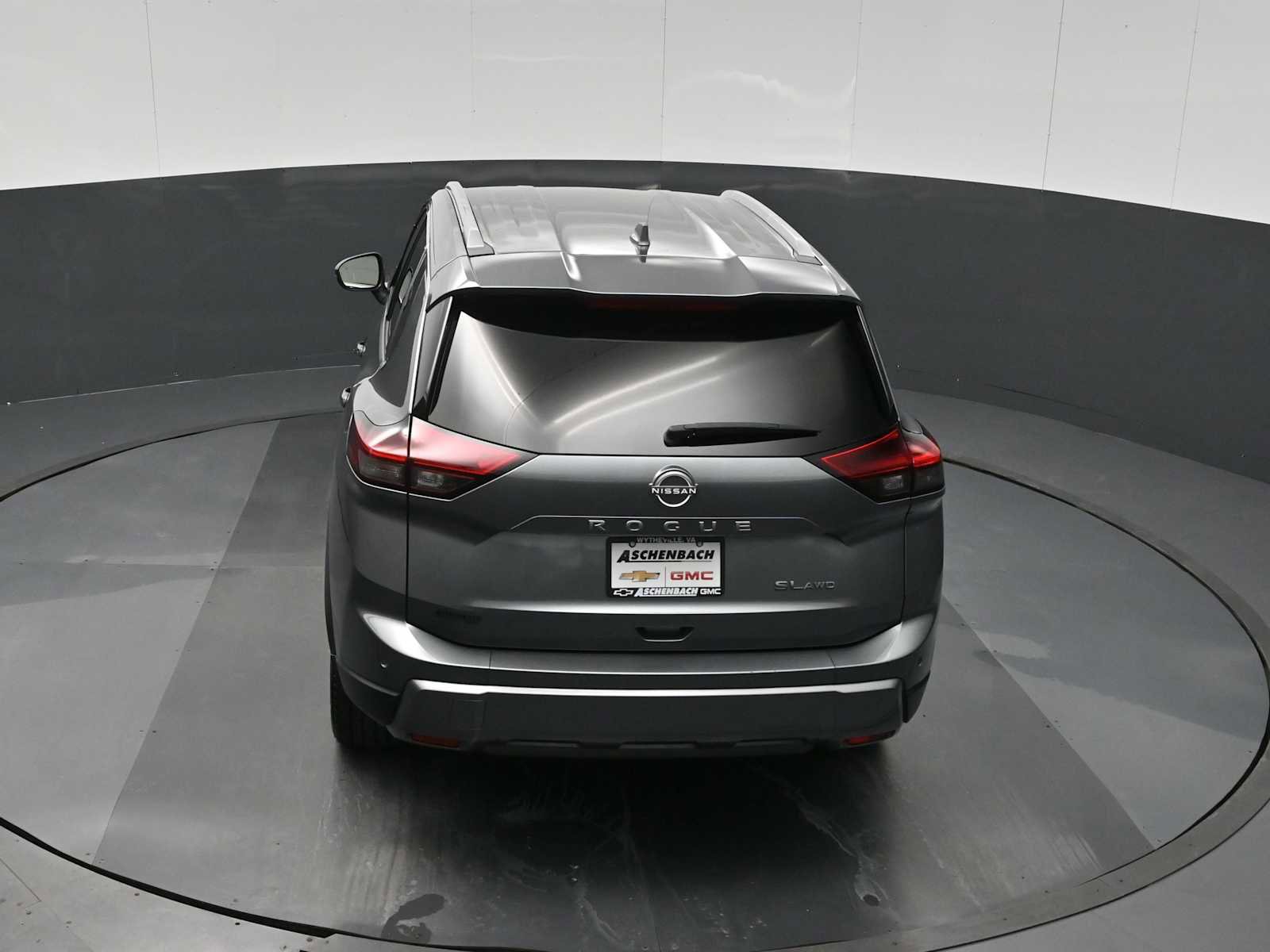 Used 2024 Nissan Rogue SL image 16