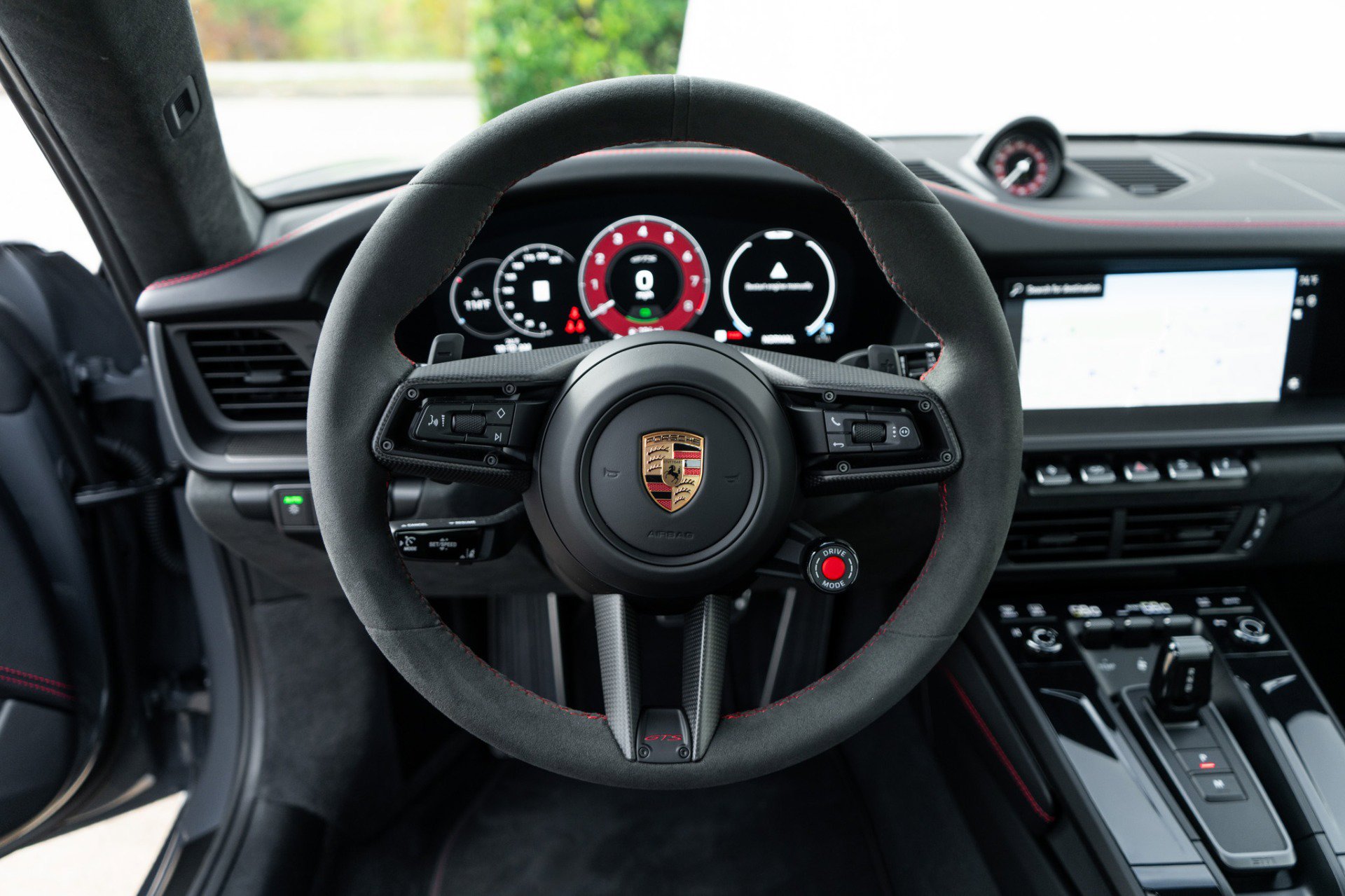 Used 2025 Porsche 911 Carrera 4 GTS image 8