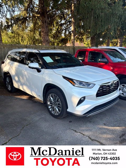 Used 2026 Toyota Highlander Platinum AWD/4WD image 1