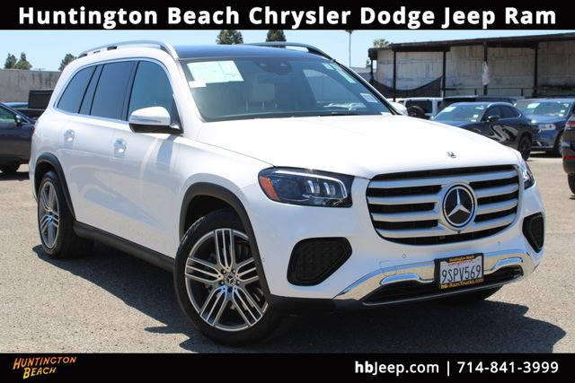 Used 2025 Mercedes-Benz GLS 450 4MATIC image 1