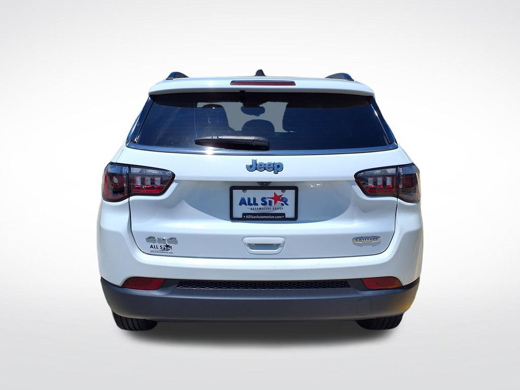 Used 2024 Jeep Compass Latitude AWD/4WD image 7