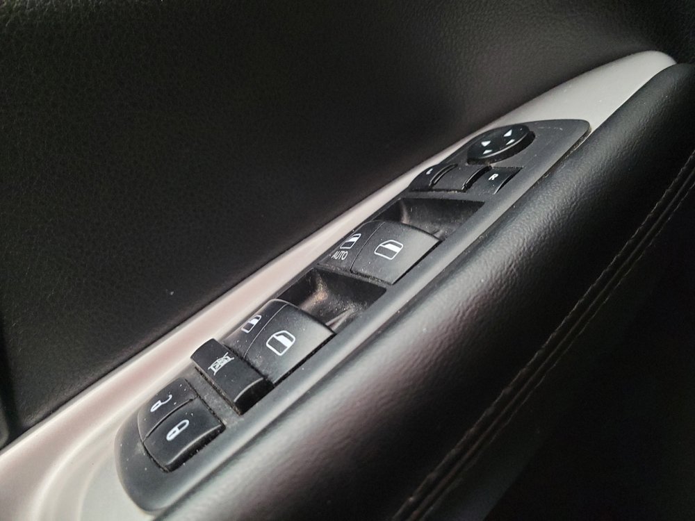 Used 2019 Dodge Journey SE w/ Connectivity Group FWD image 27