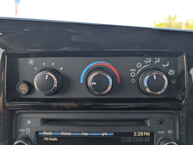 Used 2019 Chevrolet Express 2500 RWD image 27