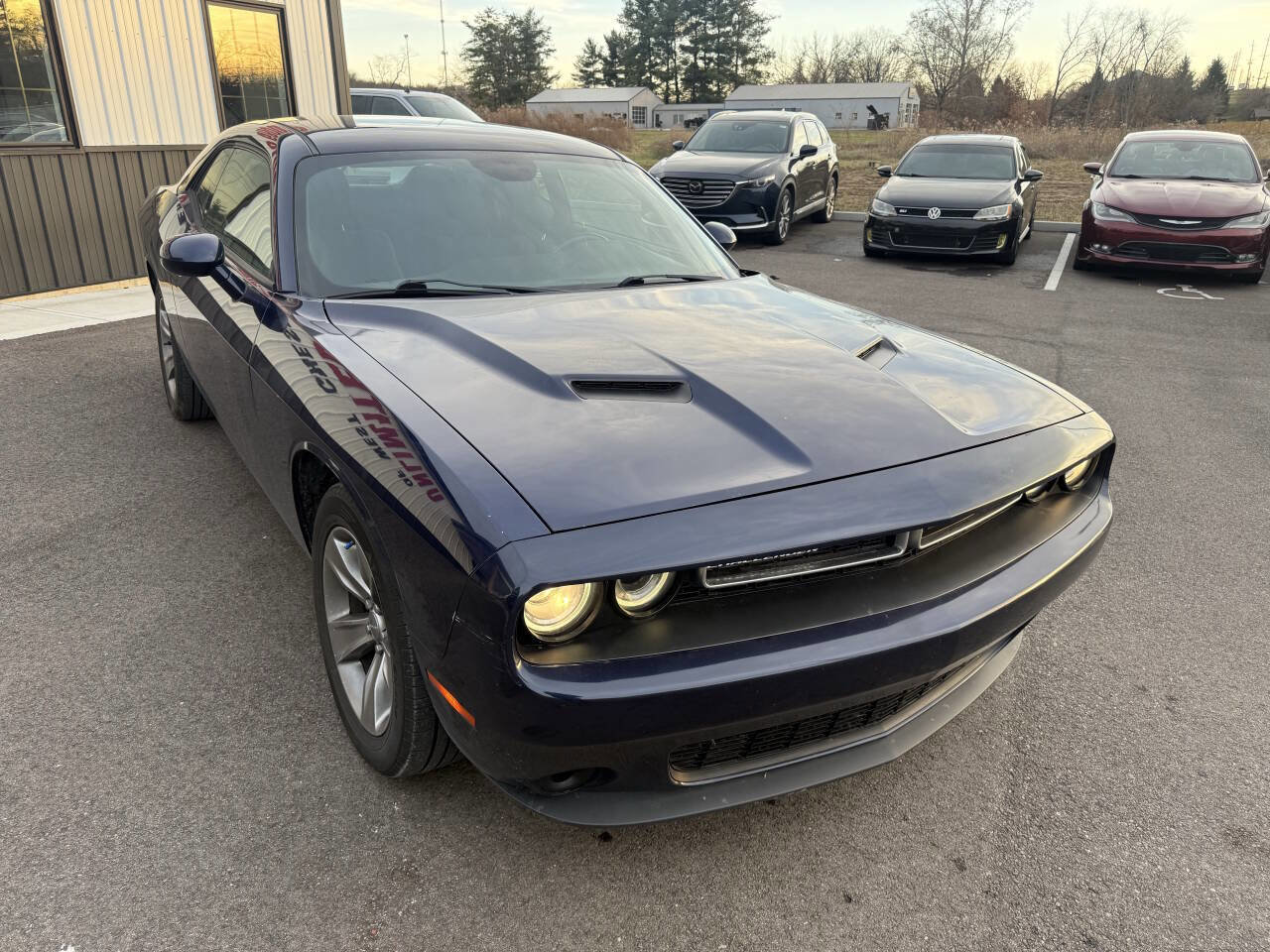 Used 2016 Dodge Challenger SXT image 4