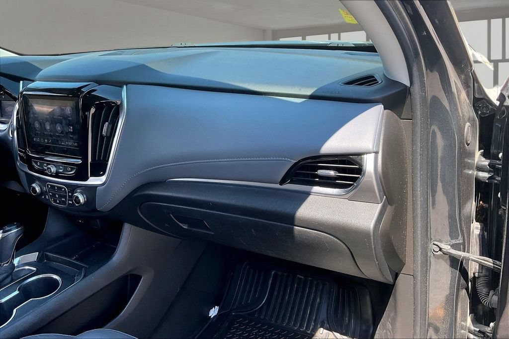 Used 2020 Chevrolet Traverse LT w/ Driver Confidence II Package FWD image 24