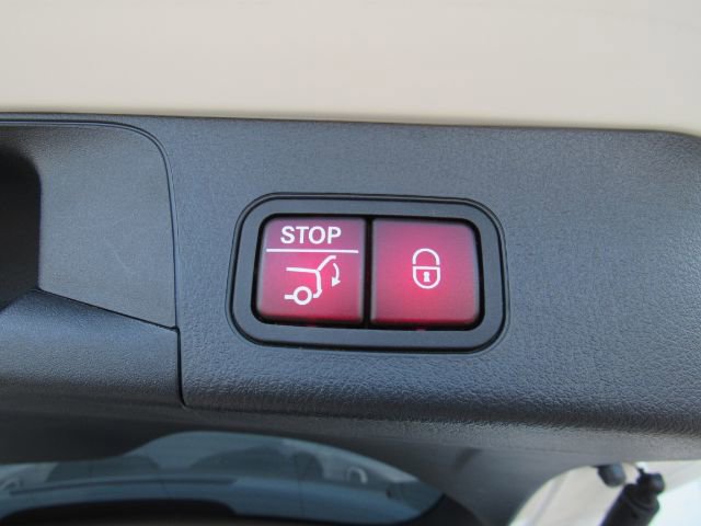 Used 2022 Mercedes-Benz EQB 300 4MATIC w/ Exclusive Package image 24