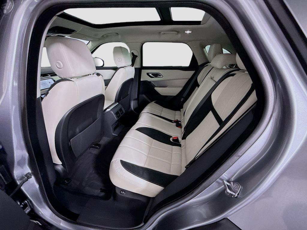 Used 2023 Land Rover Range Rover Velar R-Dynamic S image 21