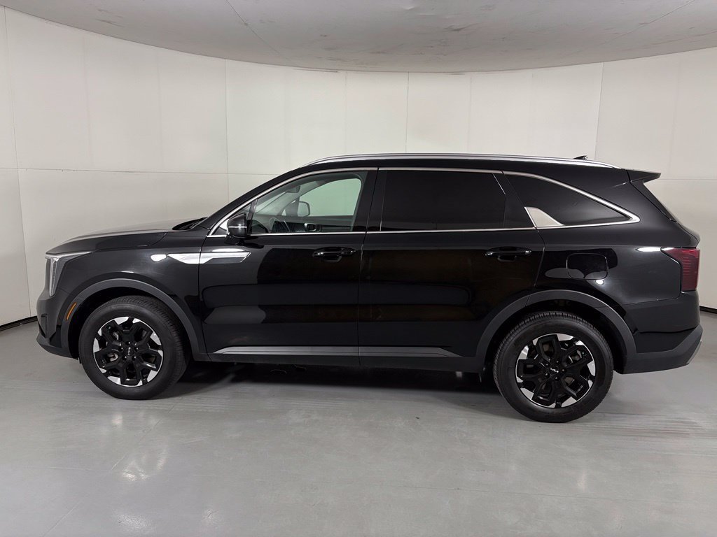 Used 2024 Kia Sorento S AWD/4WD image 5