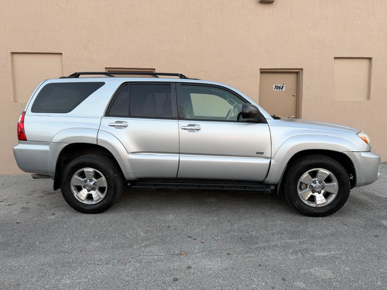Used 2007 Toyota 4Runner SR5 RWD image 10