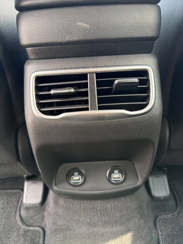 Certified 2023 Hyundai Santa Fe SE FWD image 13