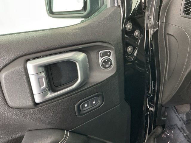 Used 2020 Jeep Gladiator Overland w/ Uconnect 4C Nav & Sound Group image 12