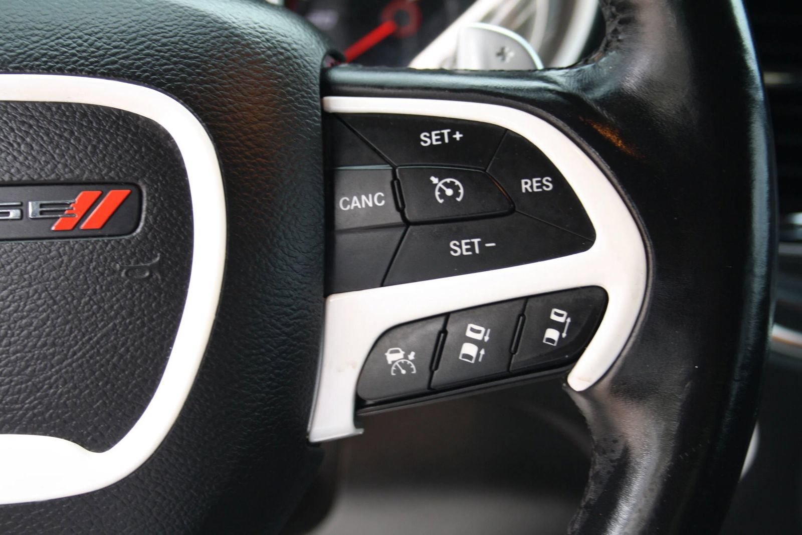 Used 2015 Dodge Charger R/T RWD image 21