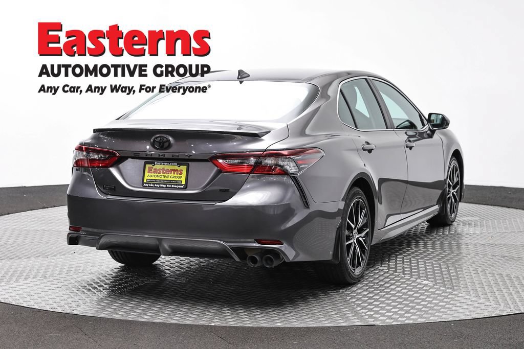Used 2024 Toyota Camry SE FWD image 5