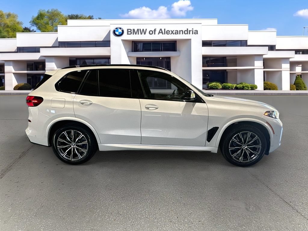 Used 2025 BMW X5 M60i AWD/4WD image 4