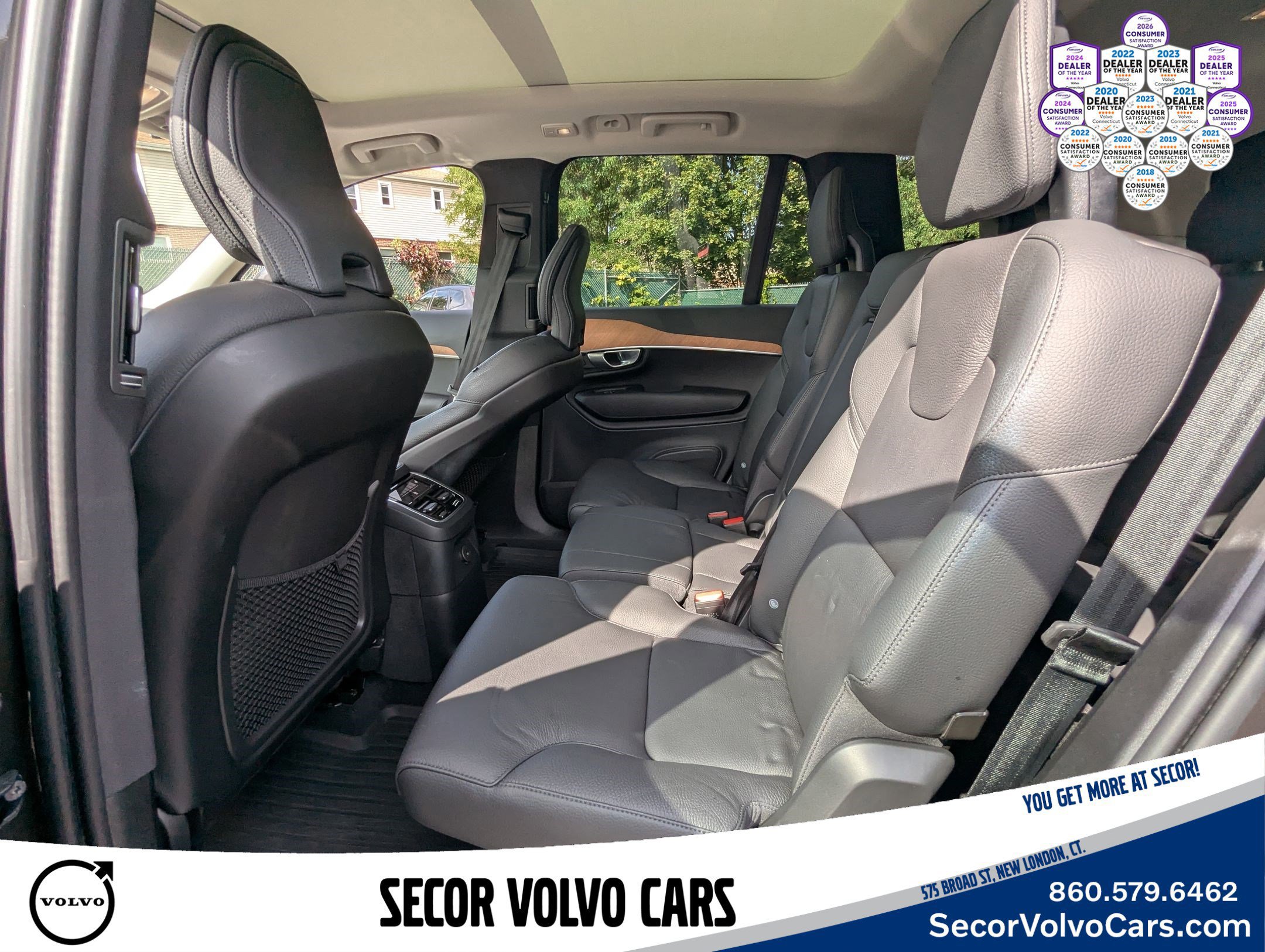 Certified 2024 Volvo XC90 T8 Plus w/ Protection Package Premier image 21