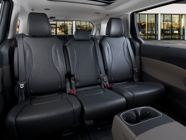 New 2026 Kia Carnival SX image 16