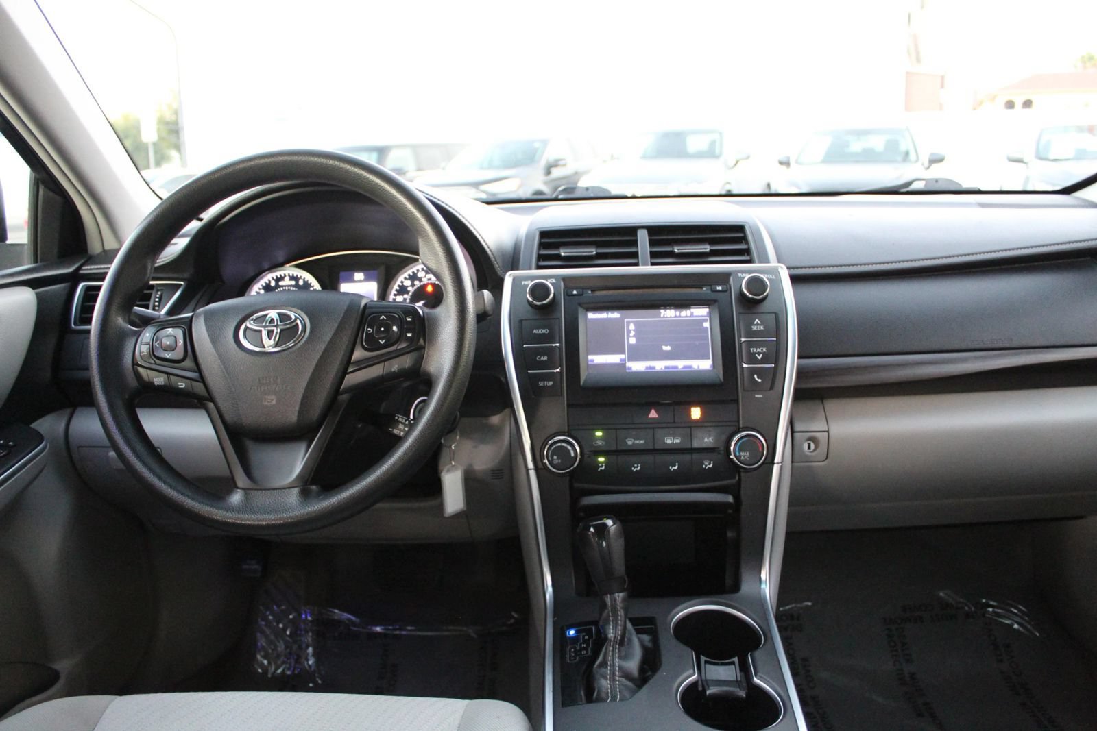 Used 2017 Toyota Camry LE FWD image 13