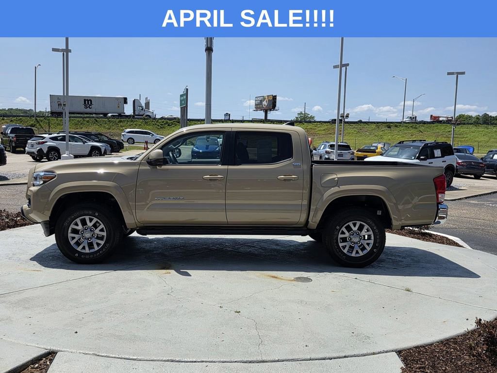 Used 2017 Toyota Tacoma SR5 w/ Tow Package RWD image 6