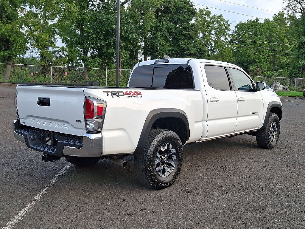 Certified 2022 Toyota Tacoma TRD Off-Road AWD/4WD image 31