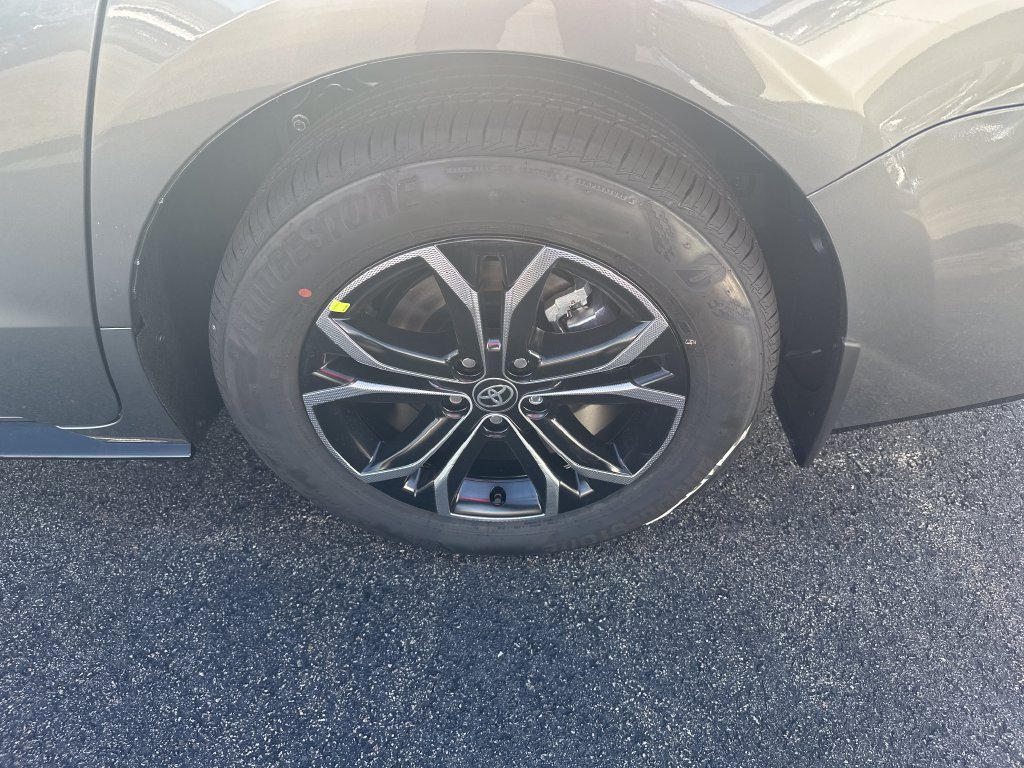 New 2026 Toyota Sienna Platinum AWD/4WD image 3