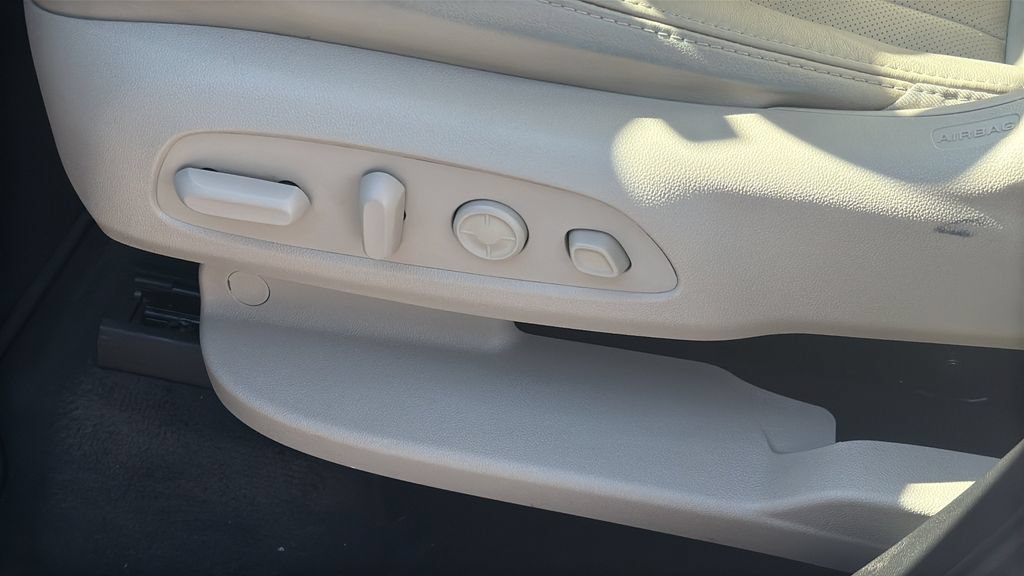 Used 2020 Buick Enclave Premium w/ Surround and Sites Package FWD image 15