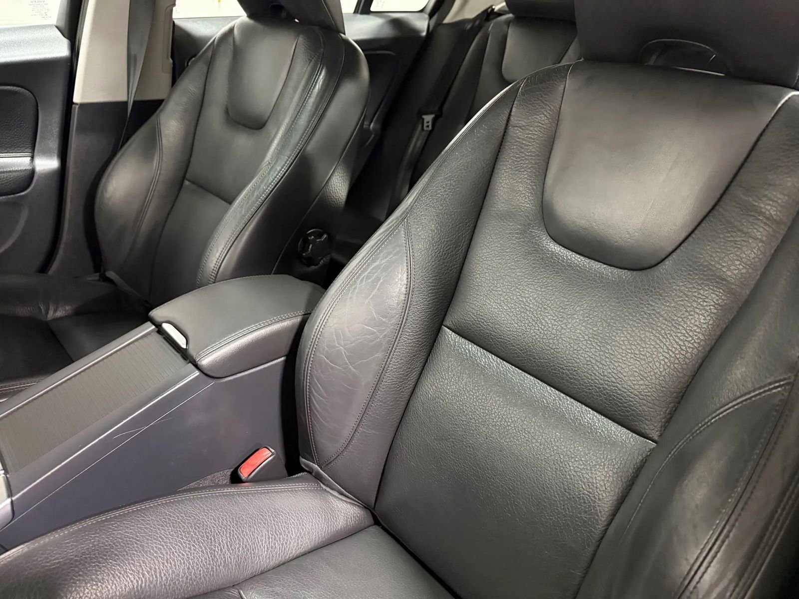 Used 2014 Volvo S60 T5 w/ Climate Package image 18