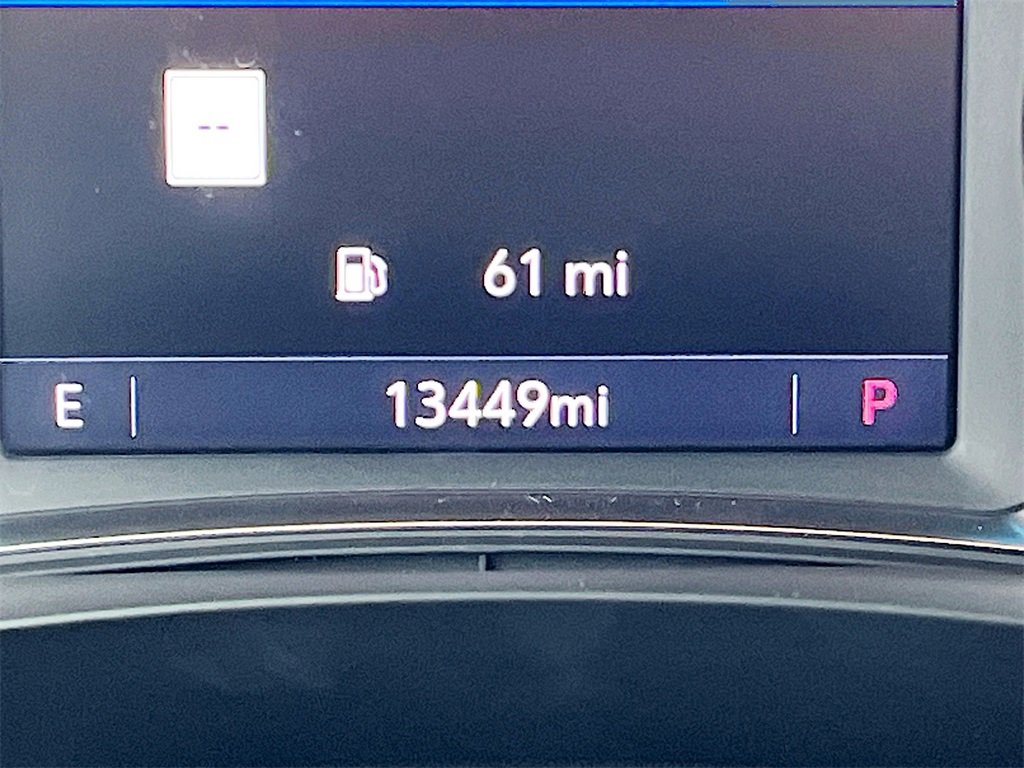 Used 2023 Chevrolet Traverse RS image 12