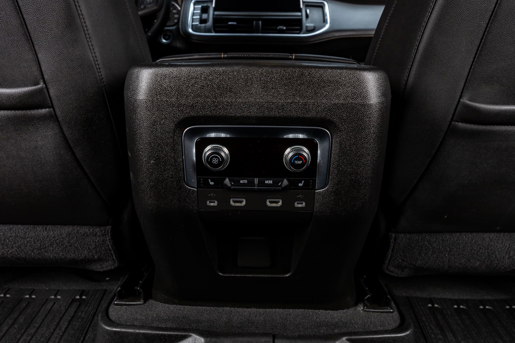 Used 2021 GMC Yukon AT4 w/ Rear Media and Nav Package AWD/4WD image 29